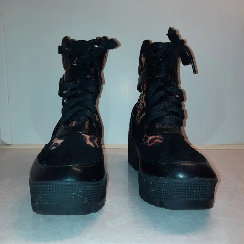 CAPE ROBBIN Goth Alt Ankle High Belted Lace Black Leopard Print COMBAT BOOTS 7 - Picture 3 of 6
